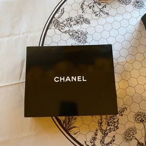 LIMITED EDITION BRAND NEW Chanel Les Beiges Swipe and Glow